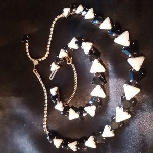 Weiss jewelry vintage collar necklace 16 in . and bracelet 7 in. Long